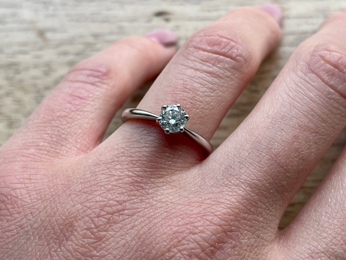 Six Claw Solitaire Ring