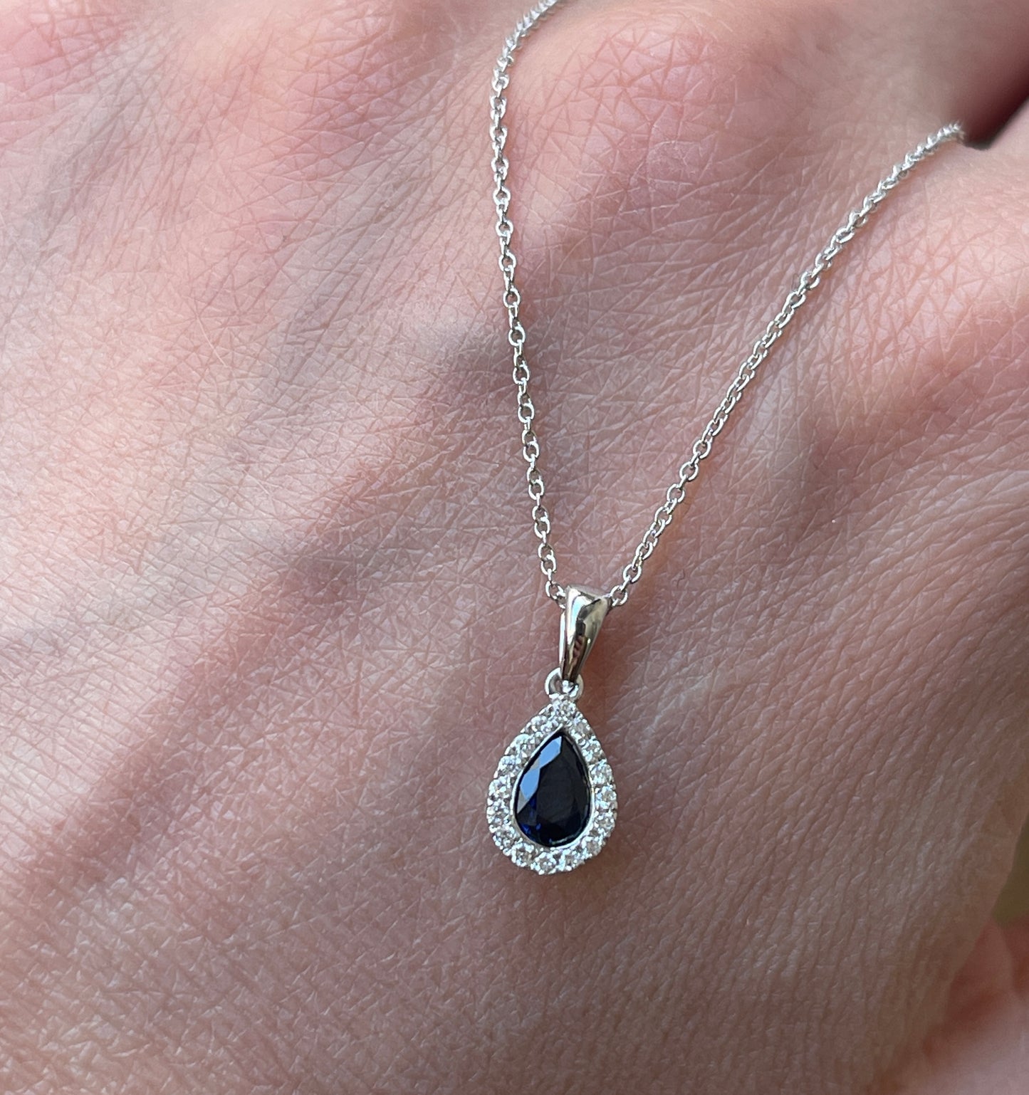 Pear Shape Sapphire pendant