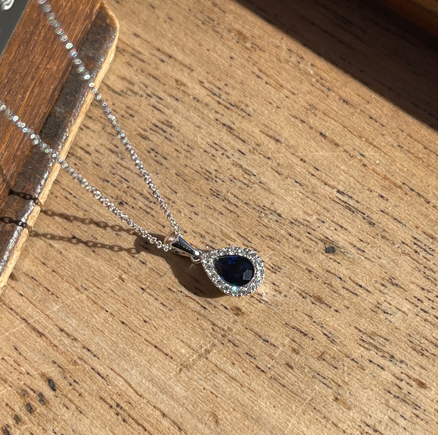 Pear Shape Sapphire pendant