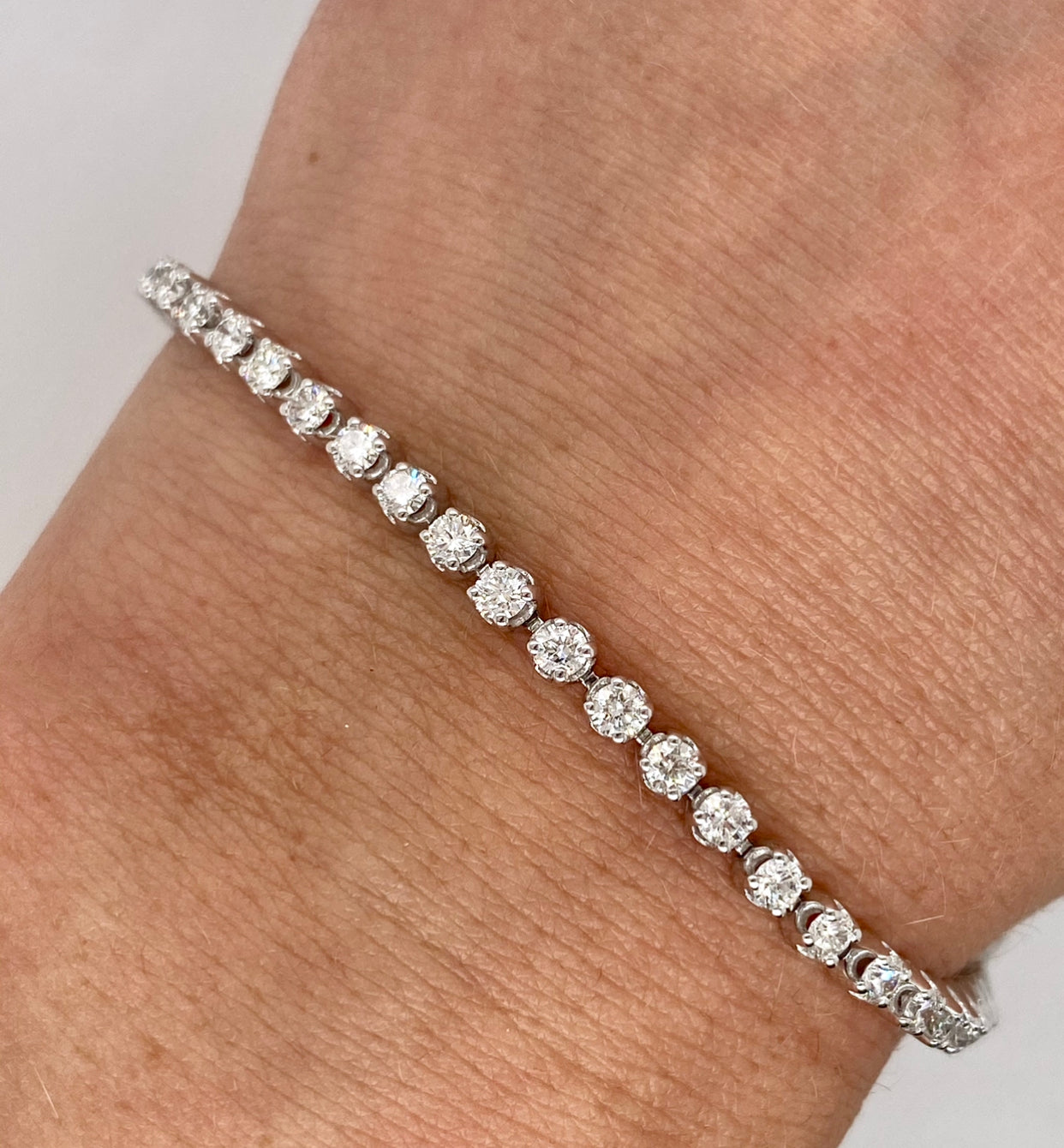 Diamond Tennis Bracelet - Crown Setting